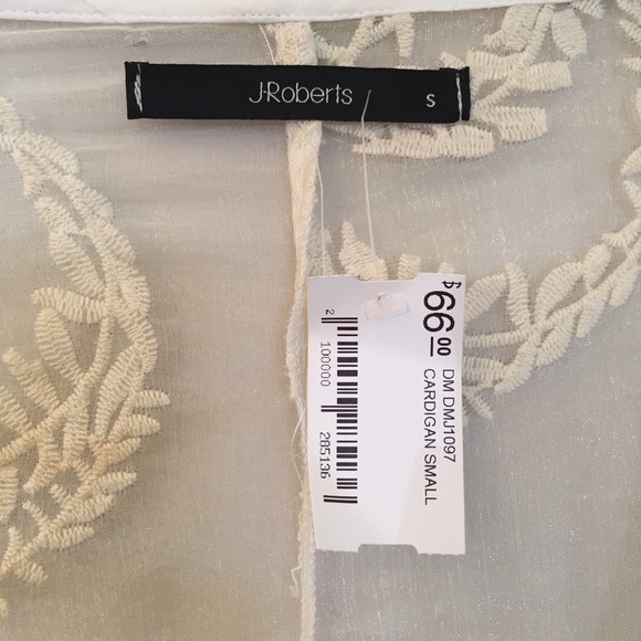 ❌SOLD❌Boutique Lace Duster - Picture 5 of 7